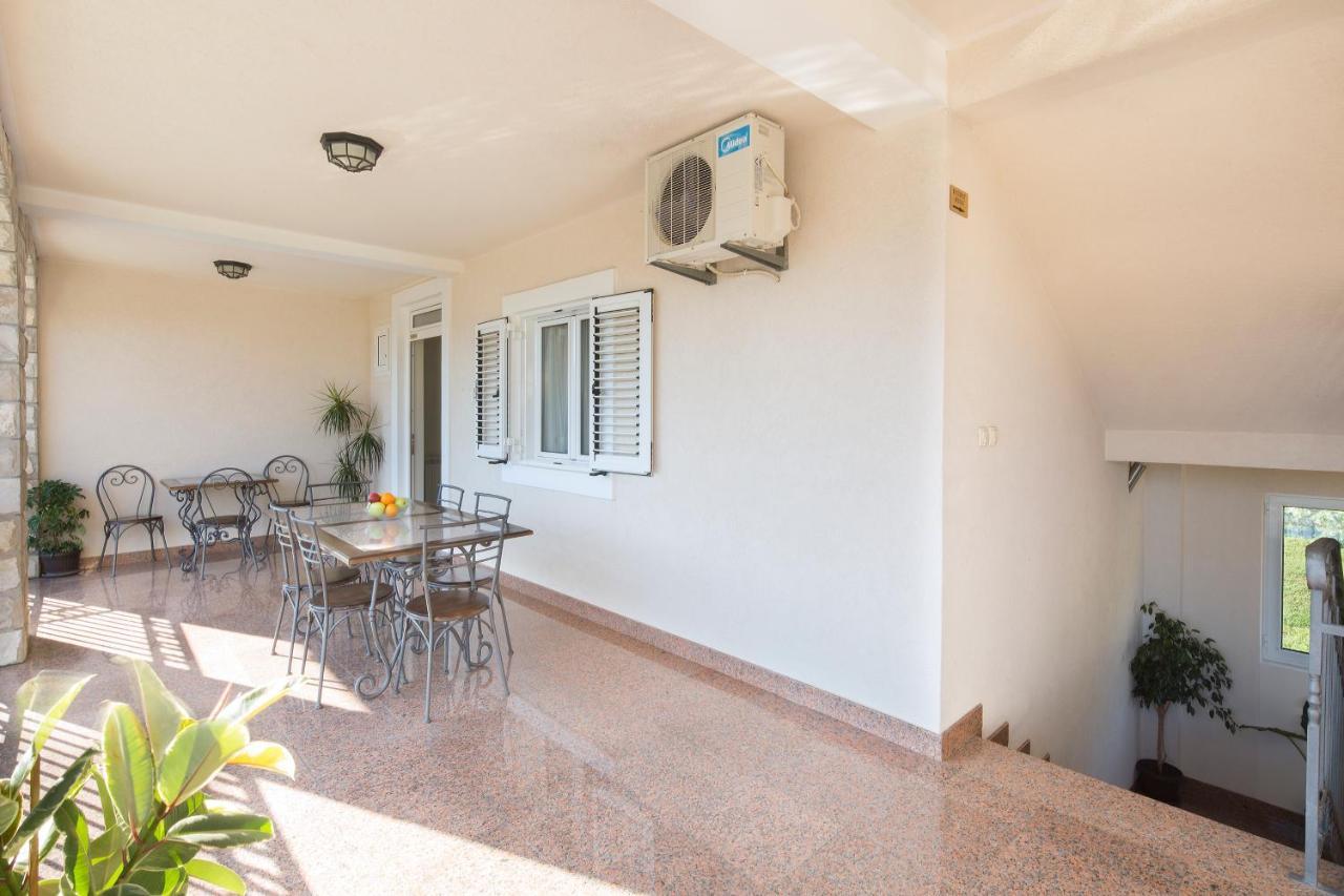 Konte Apartment