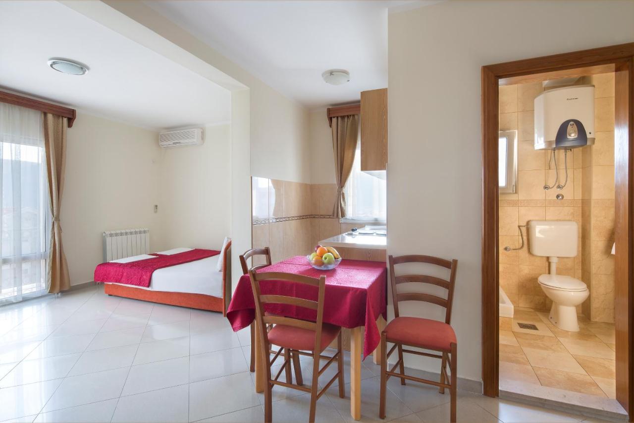Konte Apartment *